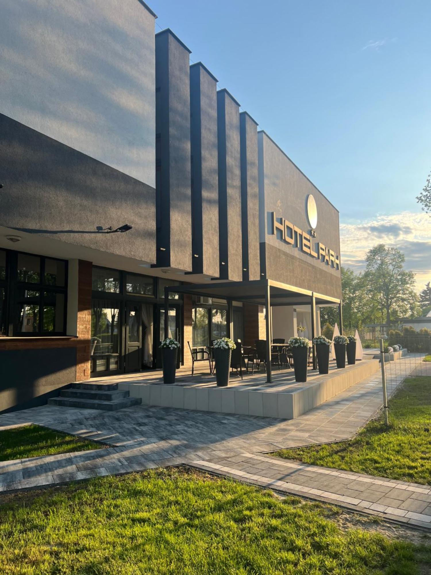 Hotel Park Opoczno Exterior foto
